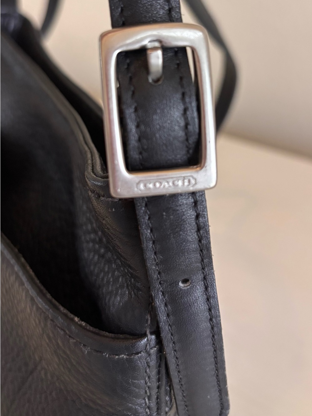 Vintage
Coach Hudson Small Bag - Picture 6 of 14